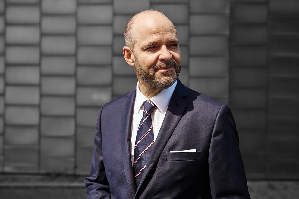 Porträtfoto von Dr. Dirk Pramann